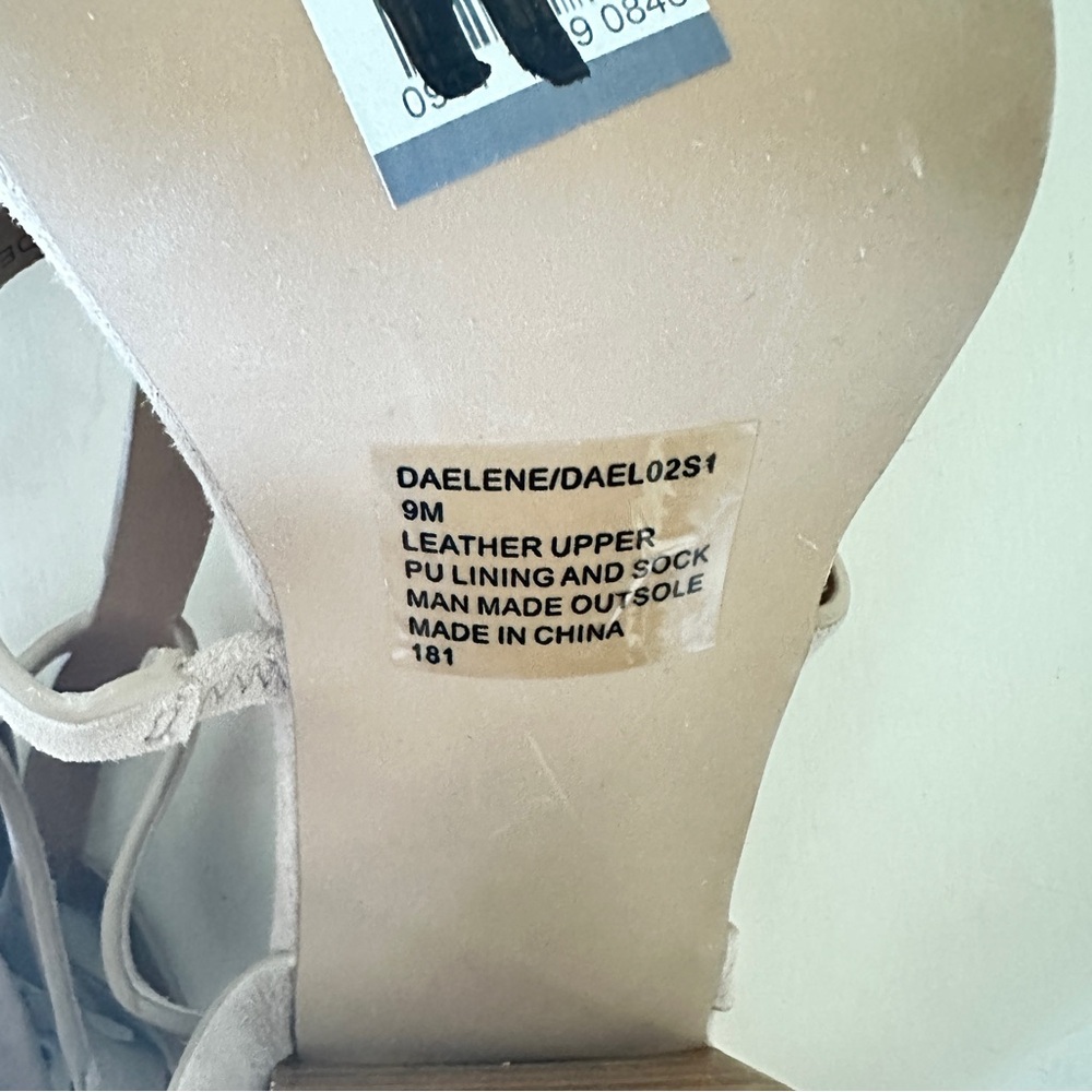 NEW Steve Madden Daelene Tan Suede Strappy Block Heel Platform Sandals, Sz 9M - Picture 16 of 16